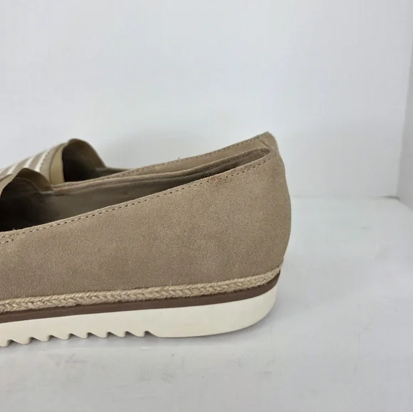 Clarks Serena Paige Womens Slip-Ons Loafers Beige Sand Suede Striped Size 11M - Picture 2 of 16